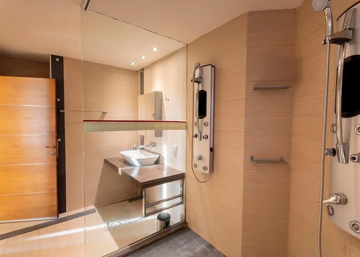 Molos Seaside شقة *